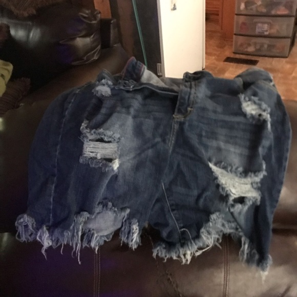 Size 3xl cello shorts and jeans. Never worn - Picture 2 of 2